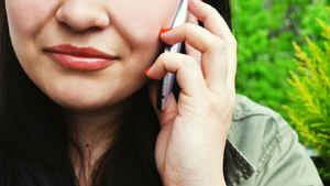 సెల్ ఫోన్ వాడుతున్న ప్రతి ఒక్కరూ తెలుసుకోవాల్సిన అతి ముఖ్యమైన విషయాలు