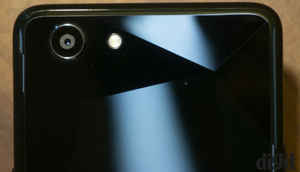 कम कीमत में लॉन्च किया गया Oppo Realme 1 स्मार्टफोन क्या दे पायेगा Xiaomi Redmi Note 5 Pro को टक्कर... इन तस्वीरों में जाने इसके बारे में