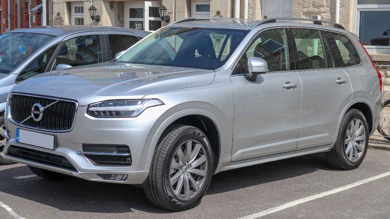 Volvo EX30 லூஸுரி எலக்ட்ரிக் SUV அறிமுகம், என்ன சிறப்பு தெரியுமா