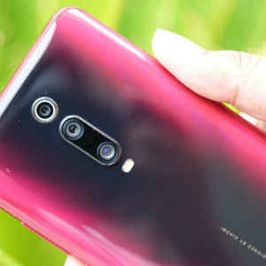 बढ़िया लुक्स के साथ बढ़िया स्पेक्स भी ऑफर करते हैं ये फोंस...