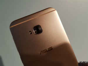 64GB ஸ்டோரேஜ் உடன் ஸ்மார்ட் இந்த போன் Rs 15,000க்குள் வருகிறது.