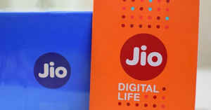 വേറിട്ട വഴികളിലൂടെ റിലയൻസ് ജിയോ എത്തുന്നു