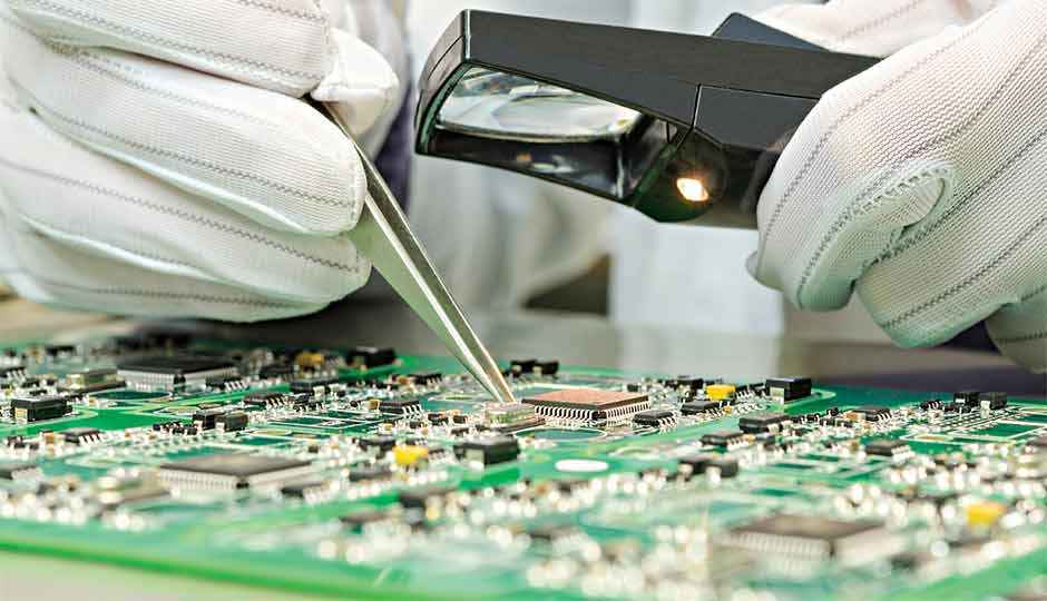 Samsung, Apple were the top two semiconductor chip buyers in 2016: Gartner