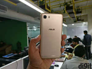 3 GB  மற்றும்  4GB ரேம் உடன்  32 GB)   ஸ்டோரேஜில் அசத்தும்  ஸ்மார்ட்போன்கள்