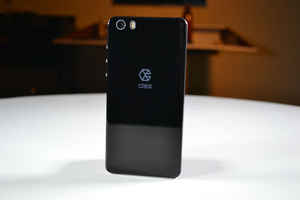 ভারতীয় এই মোবাইল ফোনগুলি কি দিতে পারবে চাইনিজ স্মার্টফোন কে টেক্কা, দেখে নিন লিস্ট