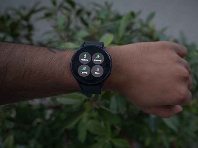 Galaxy watch best sale fitness review