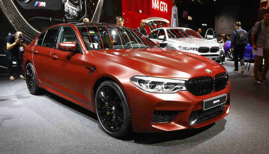 Auto Expo 2018: BMW ತಮ್ಮ ಹೊಸ BMW M5 ಅನ್ನು ಬಿಡುಗಡೆ ಮಾಡಿದೆ.