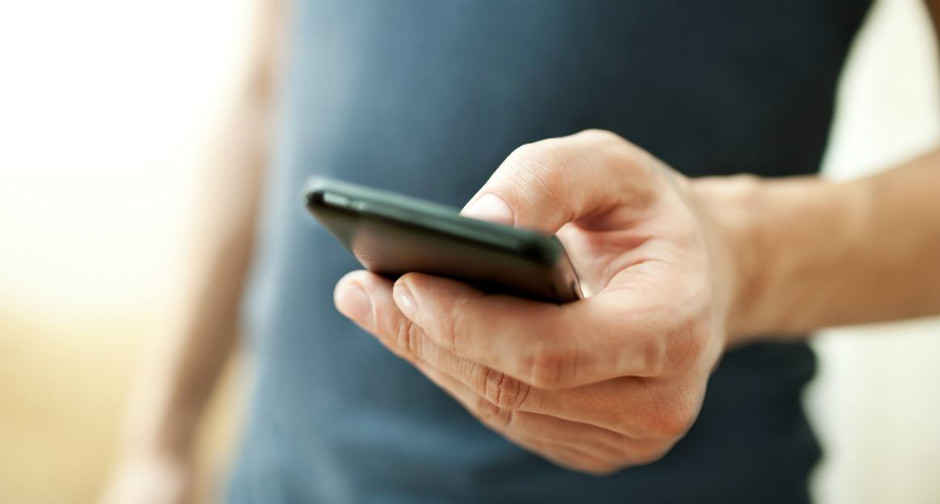 Top 5 smartphone accessories under Rs. 1,000