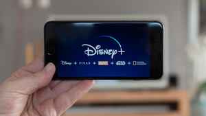 चित्रपट आणि वेब सिरीजचे मनसोक्त आनंद घ्या, बघा Netflix, Prime आणि Hotstar सब्सक्रिप्शन प्लॅन्स