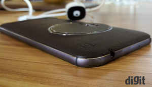 Asus Zenfone Zoom: In Pictures