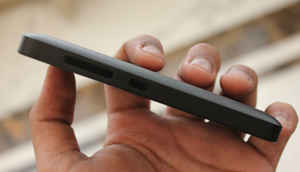 माइक्रोसॉफ्ट लुमिया 430 की पहली झलक