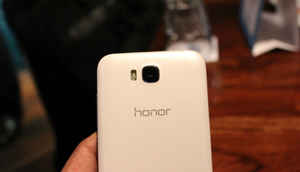 Honor 4C and Honor Bee: In pictures