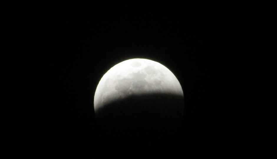 Lunar Eclipse 2020: आज का चंद्र ग्रहण देखने से पहले इन 5 फैक्ट्स पर जरुर डाल लें नजर