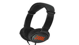 ఫ్లిప్కార్ట్ లో ఈరోజు ఈ స్మార్ట్ ఫోన్స్ మరియు హెడ్ ఫోన్స్ ఫై భారీ ఆఫర్స్ .