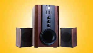 paytm  mall  இந்த  ஸ்பீக்கர்,ஹெட் போன் மற்றும் பென்ட்ரைவ் களில் நல்ல மிக சிறந்த டீல்ஸ்  வழங்குகிறது