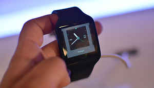 First look: Sony SmartBand Talk and Sony Smartwatch 3