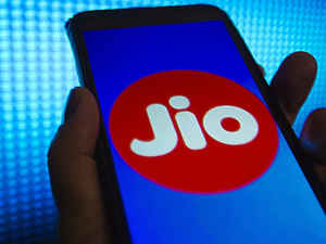 Jio-Airtel-Vodafone-BSNL: 200 টাকার কম খরচে একগুচ্ছ ডেটা এবং আনলিমিটেড কলিং ফ্রি