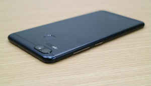 ज़ूम कैमरा के हैं शौकीन तो Asus Zenfone Zoom S पर डालें एक नजर