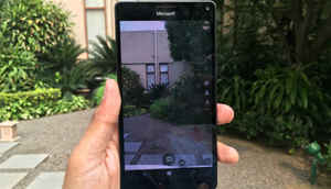 Hands On: Microsoft Lumia 950, 950XL and the new Microsoft Display Dock