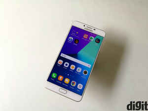 ಭಾರತದಲ್ಲಿ ಅತಿ ಹೆಚ್ಚು ಹೆಗ್ಗಳಿಕೆಗೆ ಪಾತ್ರವಾಗಿರುವ ಸ್ಯಾಮ್ಸಂಗಿನ ಹೊಸ ಬ್ಲಾಕ್ ಬ್ಲಾಸ್ಟರ್ ಸ್ಮಾರ್ಟ್ಫೋನ್ಗಳು ಇಲ್ಲಿವೆ.