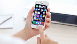 மூன்றாம் தரப்பு ஆப்கள் எவ்வளவு ஆபத்தானது? உங்க மொபைல் பாதுகாப்பாக இருக்குமா?