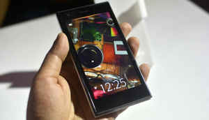 Jolla smartphone: Hands-on