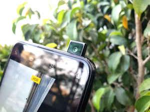 இந்தியாவில் அறிமுகமான பெஸ்ட்  பாப்-அப்  ஸ்மார்ட்போன்கள்.