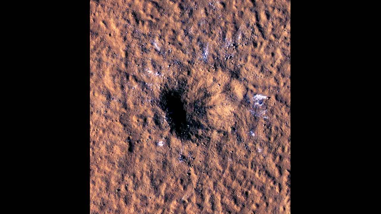 NASAs Mars lander captures stunning meteoroid impact, spots more ice