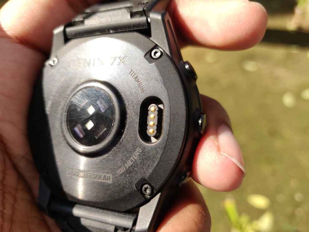 Garmin Fenix 7X Solar: Display and UI