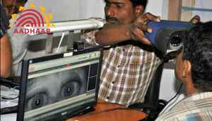 வெறும் பிறந்த தேதியை  வைத்து  ஆதார் கார்டை எப்படி டவுன்லோடு  செய்வது ?