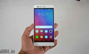 കുറഞ്ഞ ചിലവിൽ വാങ്ങാവുന്ന 4  സ്മാർട്ട്‌ ഫോണുകൾ