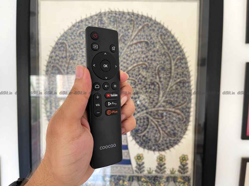 The Coocaa TV comes with a simple, easy to use remote control. 