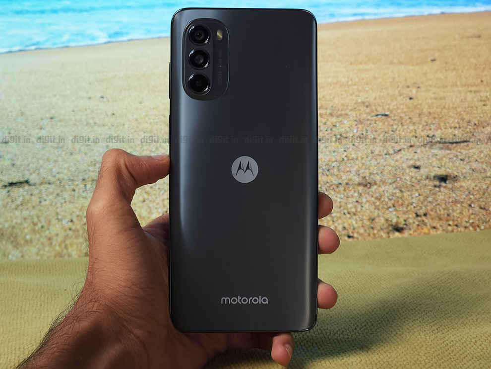 Motorola Moto G62 Review: Build and Design