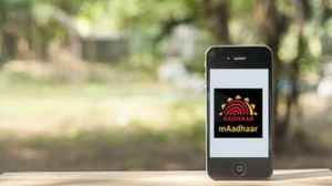 பெயர், வீட்டு முகவரி  போன்ற  அனைத்தையும்  ஆன்லைனில்  எப்படி  மாற்றுவது