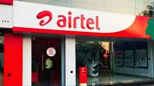 युजर्सची तर मज्जाच मजा! Jio, Airtel आणि Vi च्या अप्रतिम प्लॅन्सची यादी, किंमत 300 रुपयांपेक्षा कमी