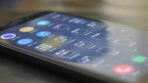 Phone Tips: പ്രശ്നമായാൽ അപ്പോൾ റീസ്റ്റാർട്ട്! വൈറസിനെ അകറ്റാൻ ഇത് മതിയോ?