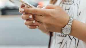 Phone Tips: പ്രശ്നമായാൽ അപ്പോൾ റീസ്റ്റാർട്ട്! വൈറസിനെ അകറ്റാൻ ഇത് മതിയോ?