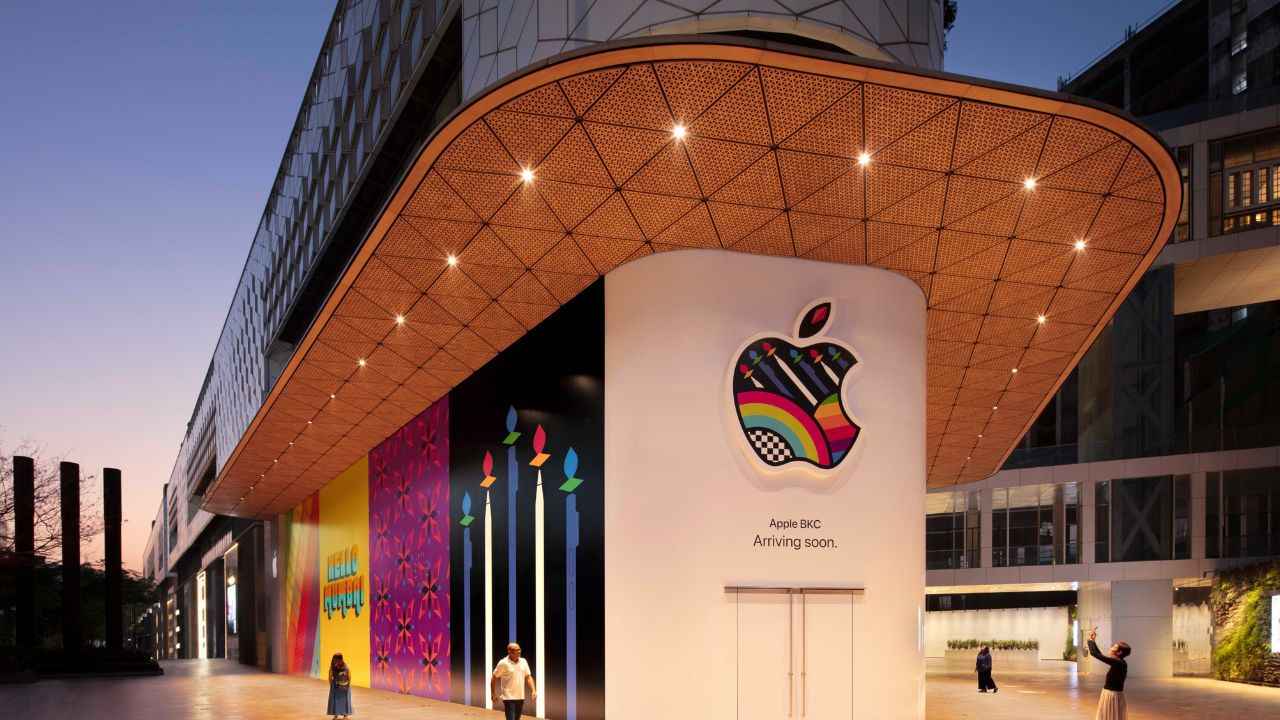 இந்தியாவில் முதல் முறையாக Apple ரீடைலர் கடையை திறந்து வைக்கிறது..