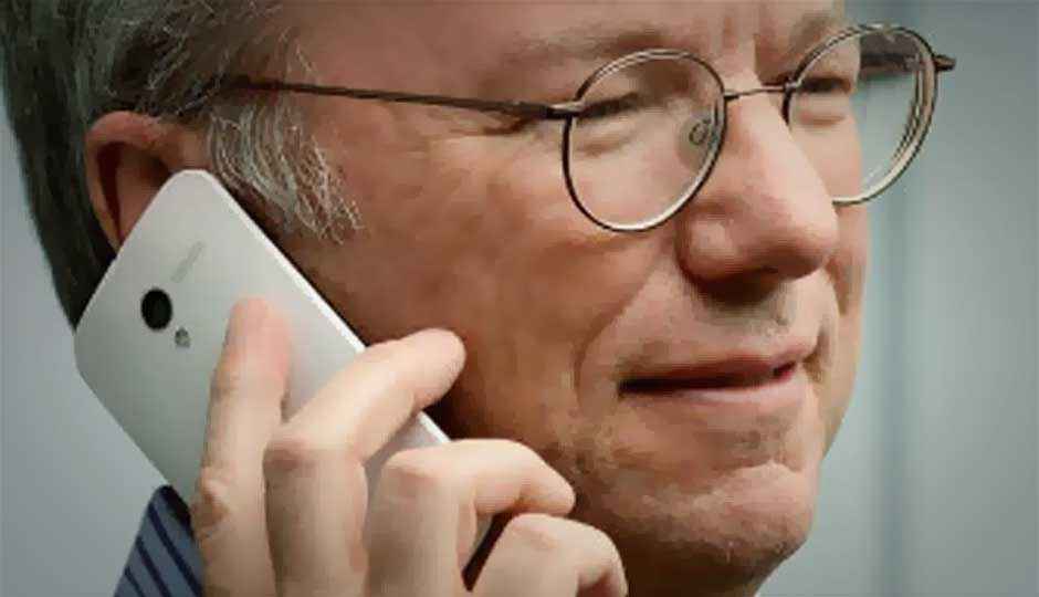 Google’s Eric Schmidt spotted with Moto X Android smartphone