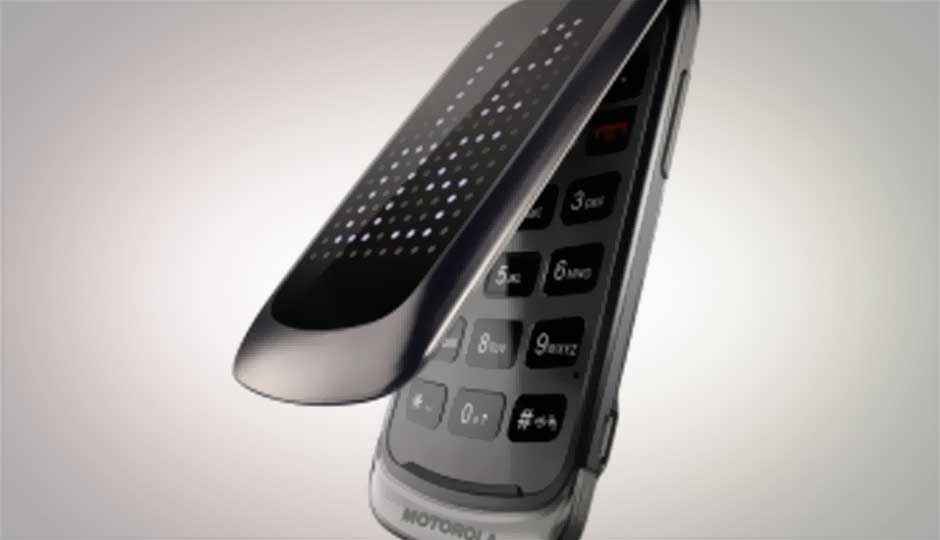 Motorola announces the Gleam+ clamshell feature phone