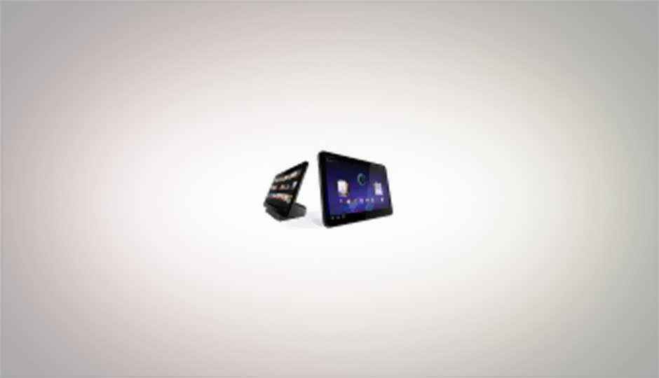 Motorola Xoom vs. Samsung Galaxy Tab 10.1, pick your Android Honeycomb Tablet