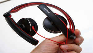 அமேசானில் குறைந்த விலையில் ப்ரண்டேட் ஹெட்போன் கிடைக்கிறது