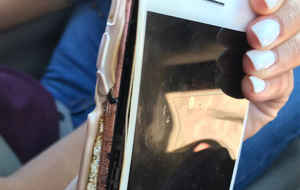 ఆపిల్ 60,000 రూ  గల ఫోన్ 49,999 కె మీసొంతం