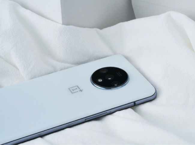 OnePlus 7T special edition white colour launched