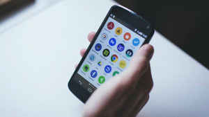 உங்க  போன் அதிகமா ஸ்லோ மற்றும் ஹேங்  ஆகுதா, அப்போ  இதை செய்யுங்க.