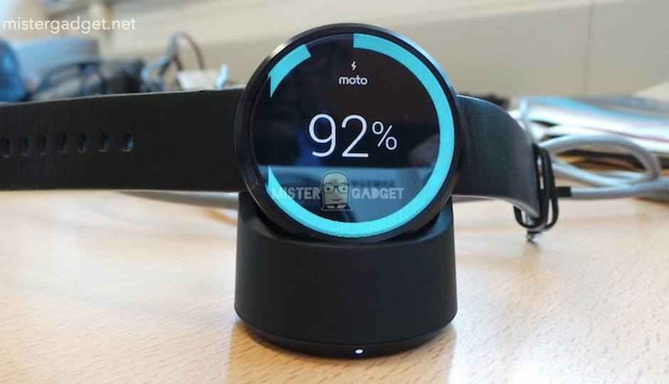 Moto 360 smartwatch images leak, reveal wireless charging