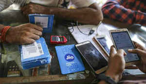 ஜியோ வழங்கும்  ப்ரீபெய்ட், போஸ்ட்பெய்ட்  மற்றும் இன்டர்நெஷனல் ரோமிங் கால்கள்