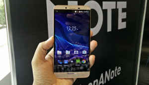 पैनासोनिक एलुगा नोट: इन पिक्चर्स