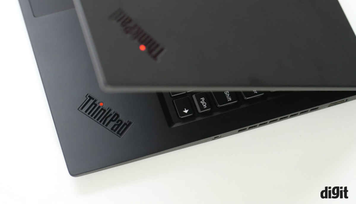 Lenovo ThinkPad X1 Carbon (6th Gen) Review: The Dark Knight returns