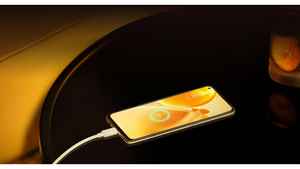 महंगे से महंगे फोन को मात दे रहे हैं बजट में आने वाले 48MP, 64MP, 108MP कैमरा वाले ये फोन